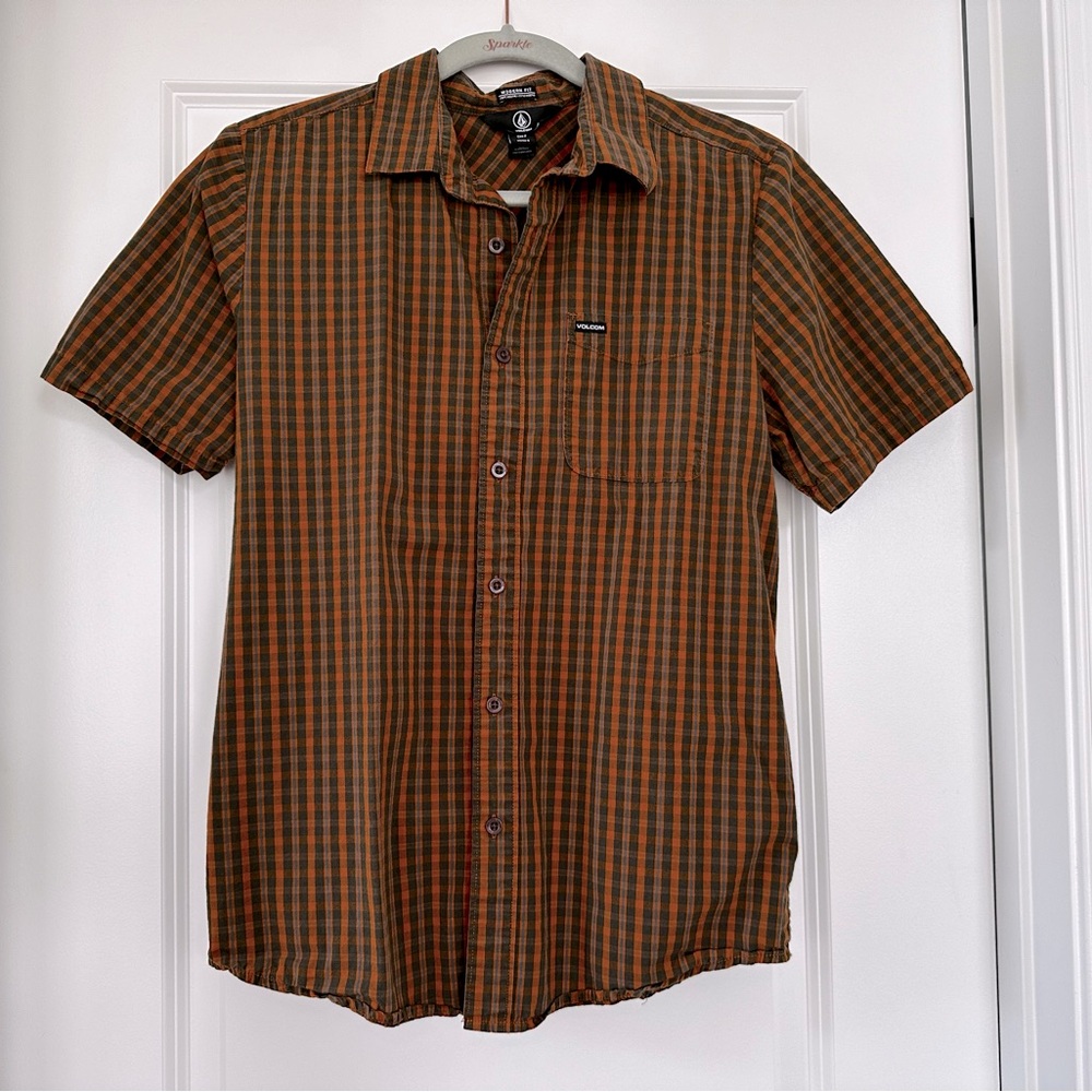 Men’s Small Modern Fit Volcom Casual Button Down Shirt